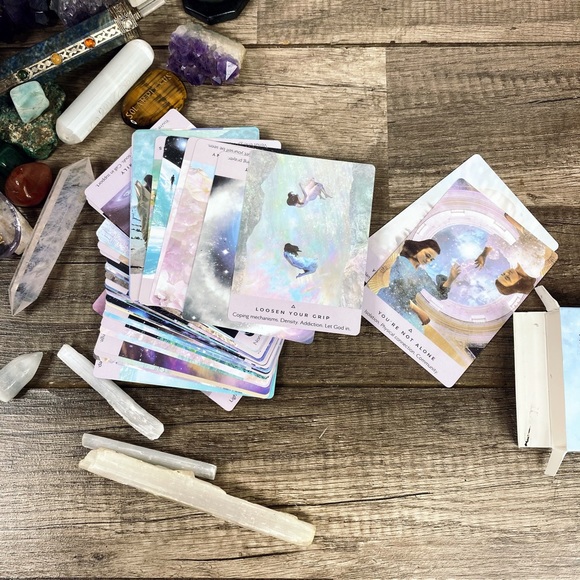 ❌SOLD❌ NWT The Starseed Oracle Tarot deck - Picture 2 of 5